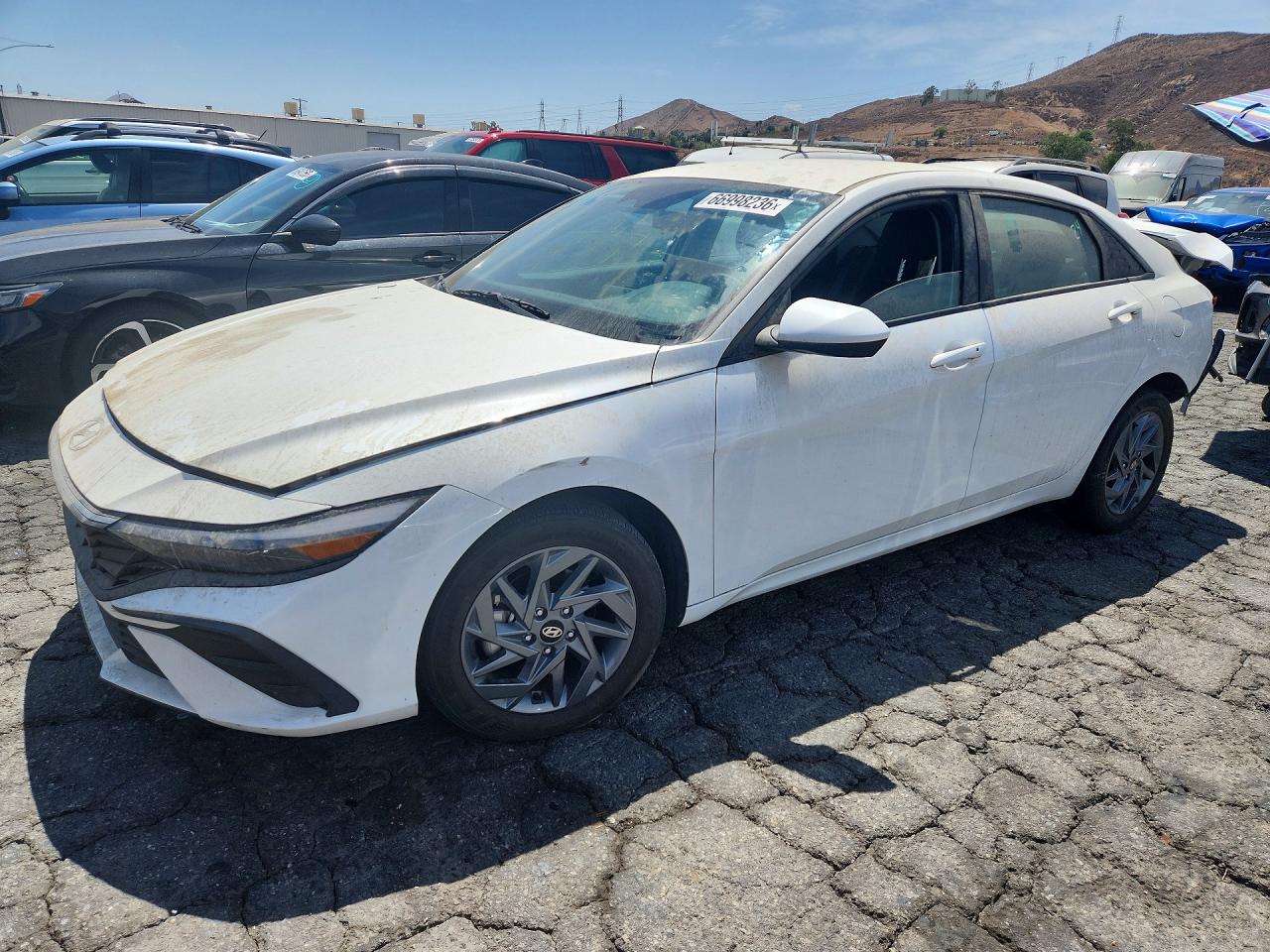 2024 HYUNDAI ELANTRA BLUE