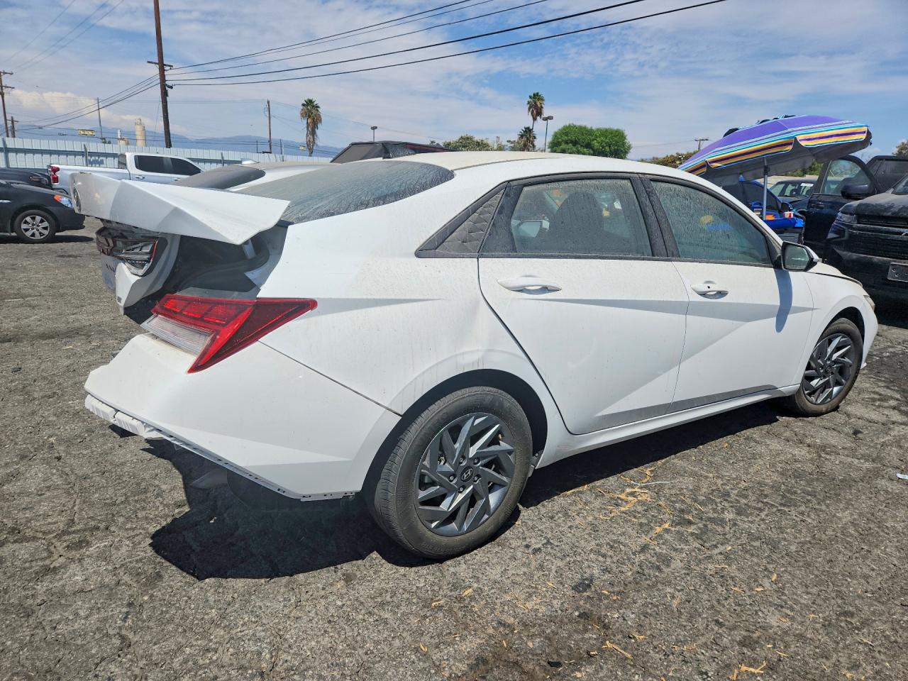 2024 HYUNDAI ELANTRA BLUE — снимка 3