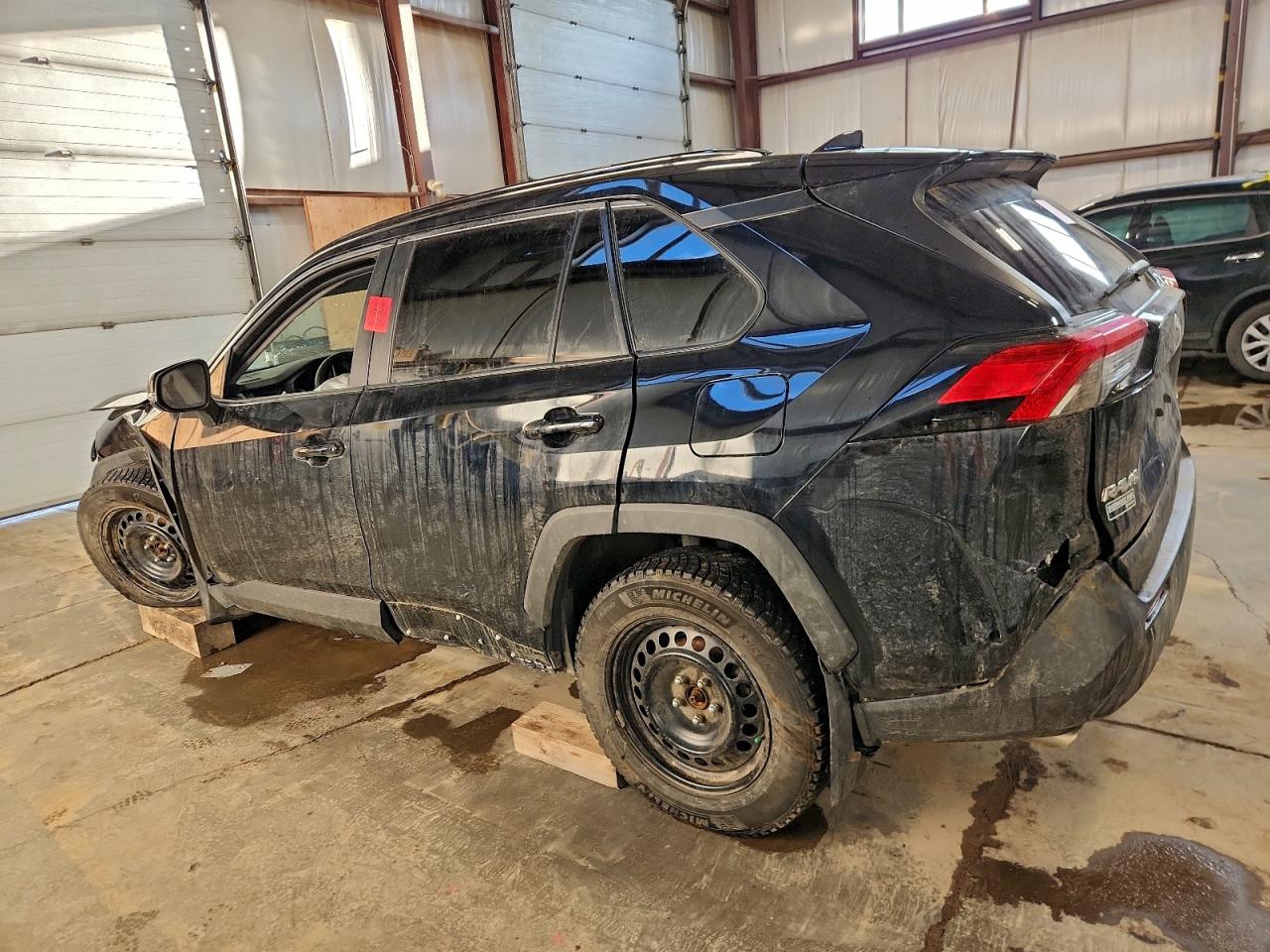 2020 TOYOTA RAV4 LE — снимка 2