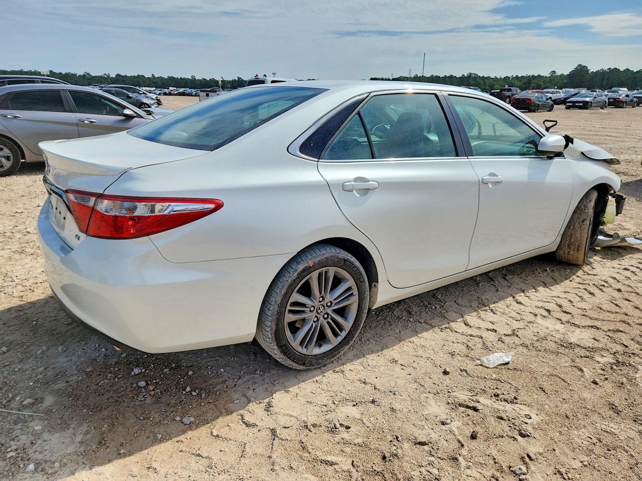 2017 TOYOTA CAMRY SE — снимка 3