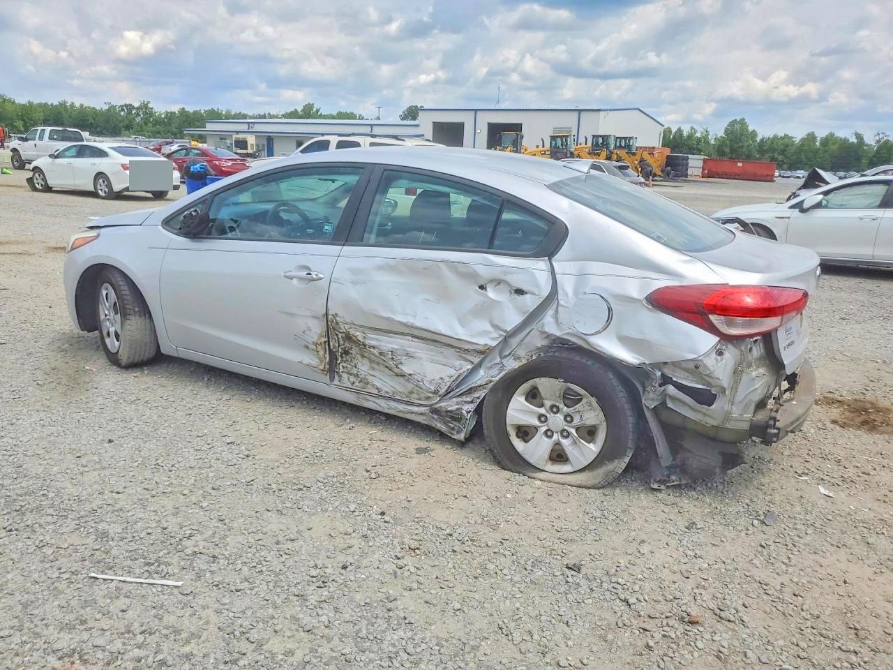 2017 KIA FORTE LX — снимка 2