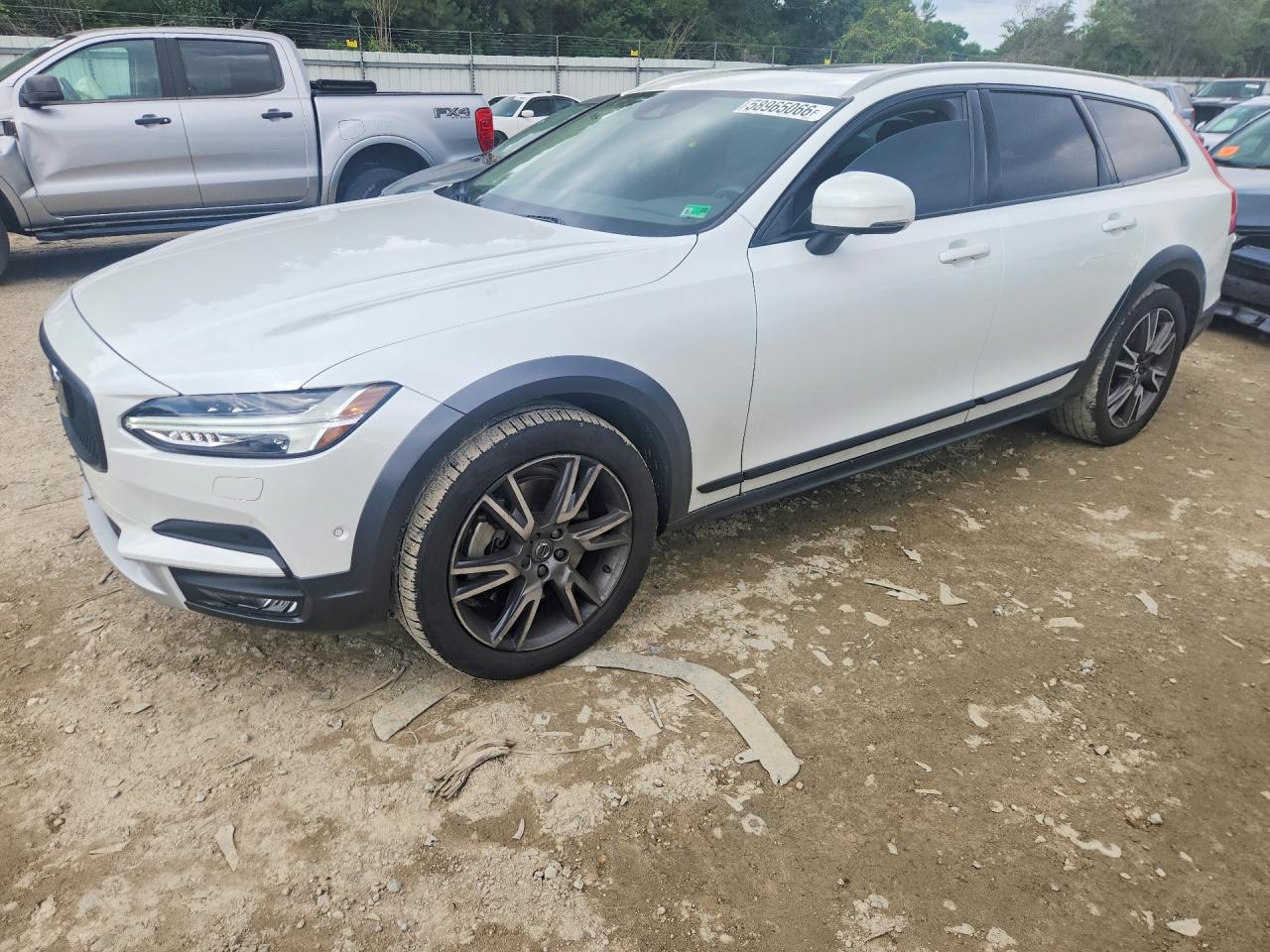 2017 VOLVO V90 CROSS COUNTRY T6 INSCRIPTION