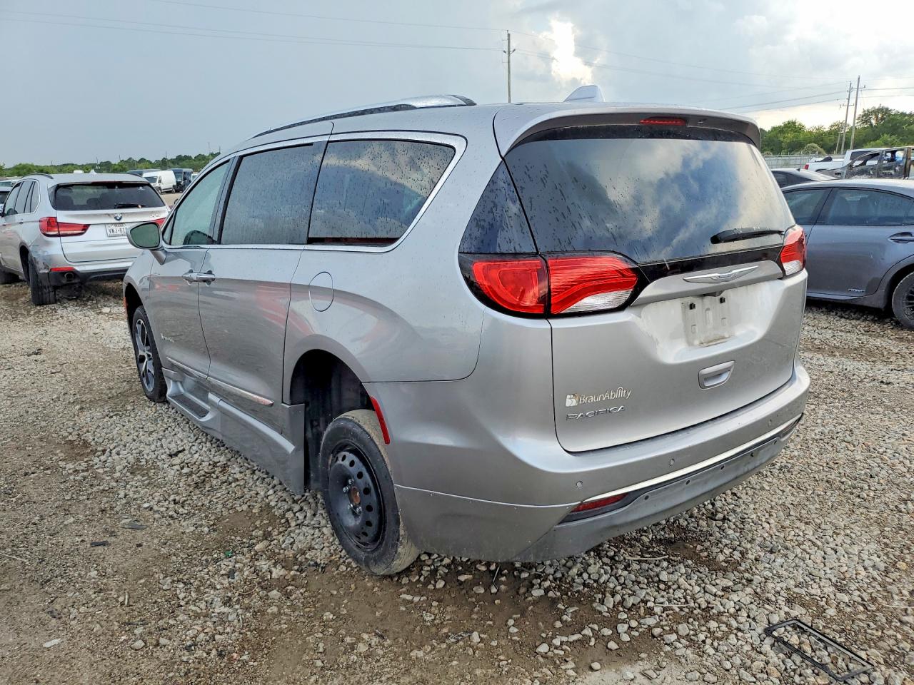 2017 CHRYSLER PACIFICA TOURING L PLUS — снимка 2