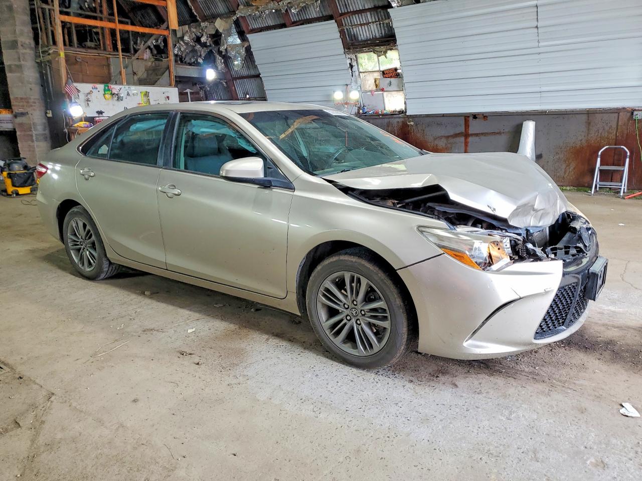 2017 TOYOTA CAMRY SE — снимка 4