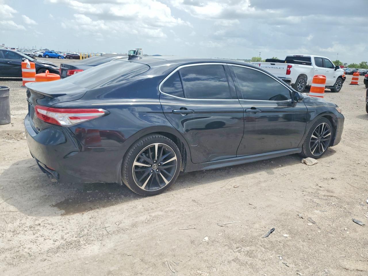 2019 TOYOTA CAMRY XSE — снимка 3