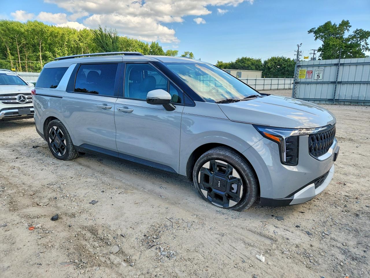 2025 KIA CARNIVAL EX — снимка 4