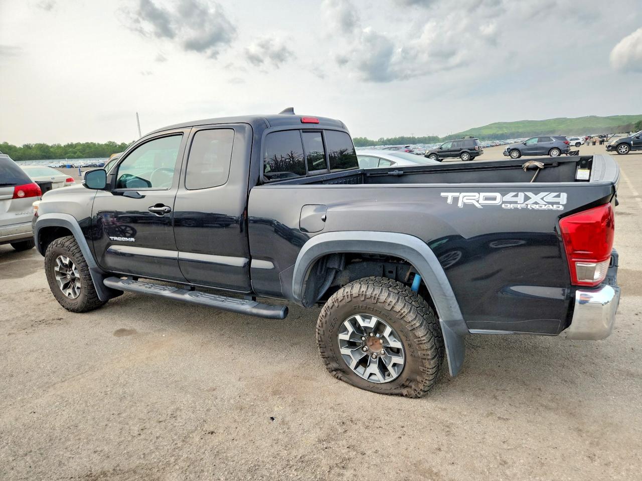 2017 TOYOTA TACOMA TRD OFF-ROAD — снимка 2