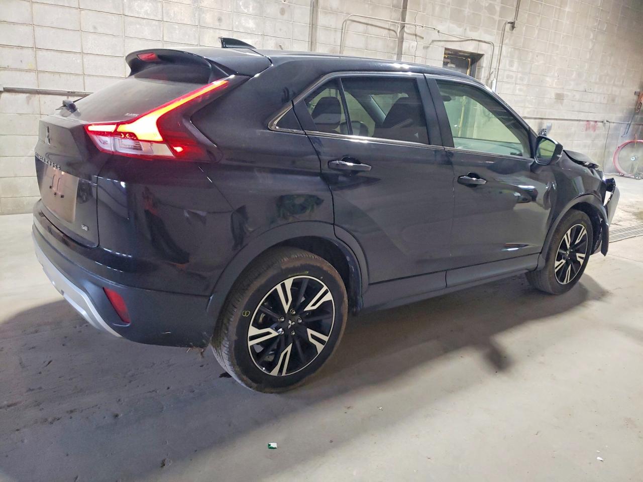 2025 MITSUBISHI ECLIPSE CROSS SE — снимка 3