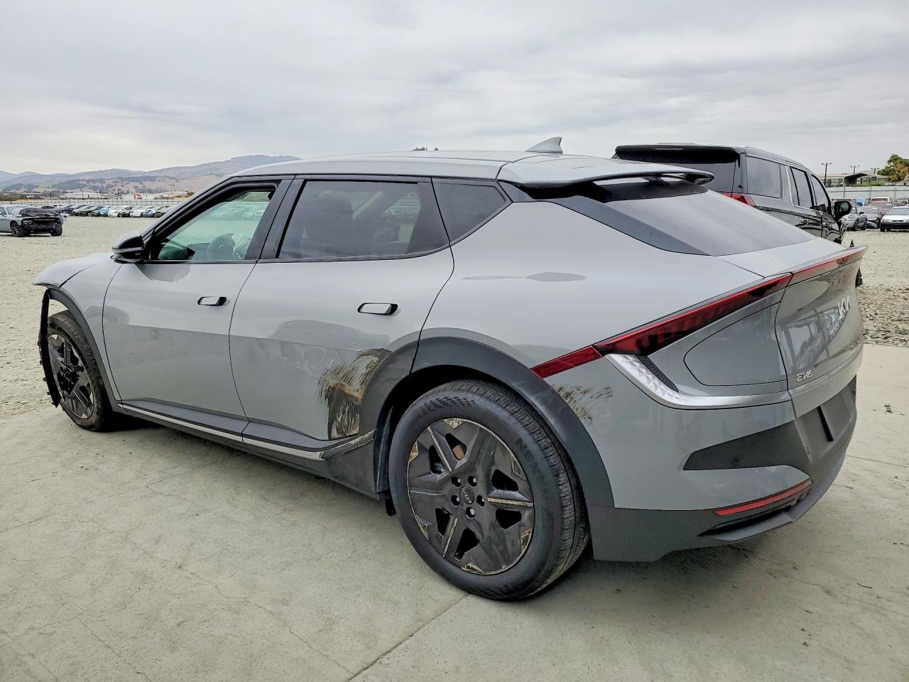 2025 KIA EV6 LIGHT LONG RANGE — снимка 2