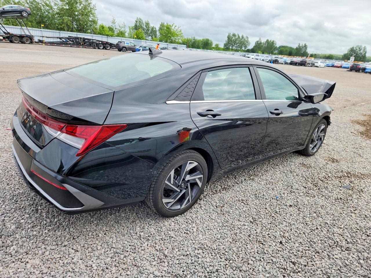 2024 HYUNDAI ELANTRA LUXURY — снимка 3