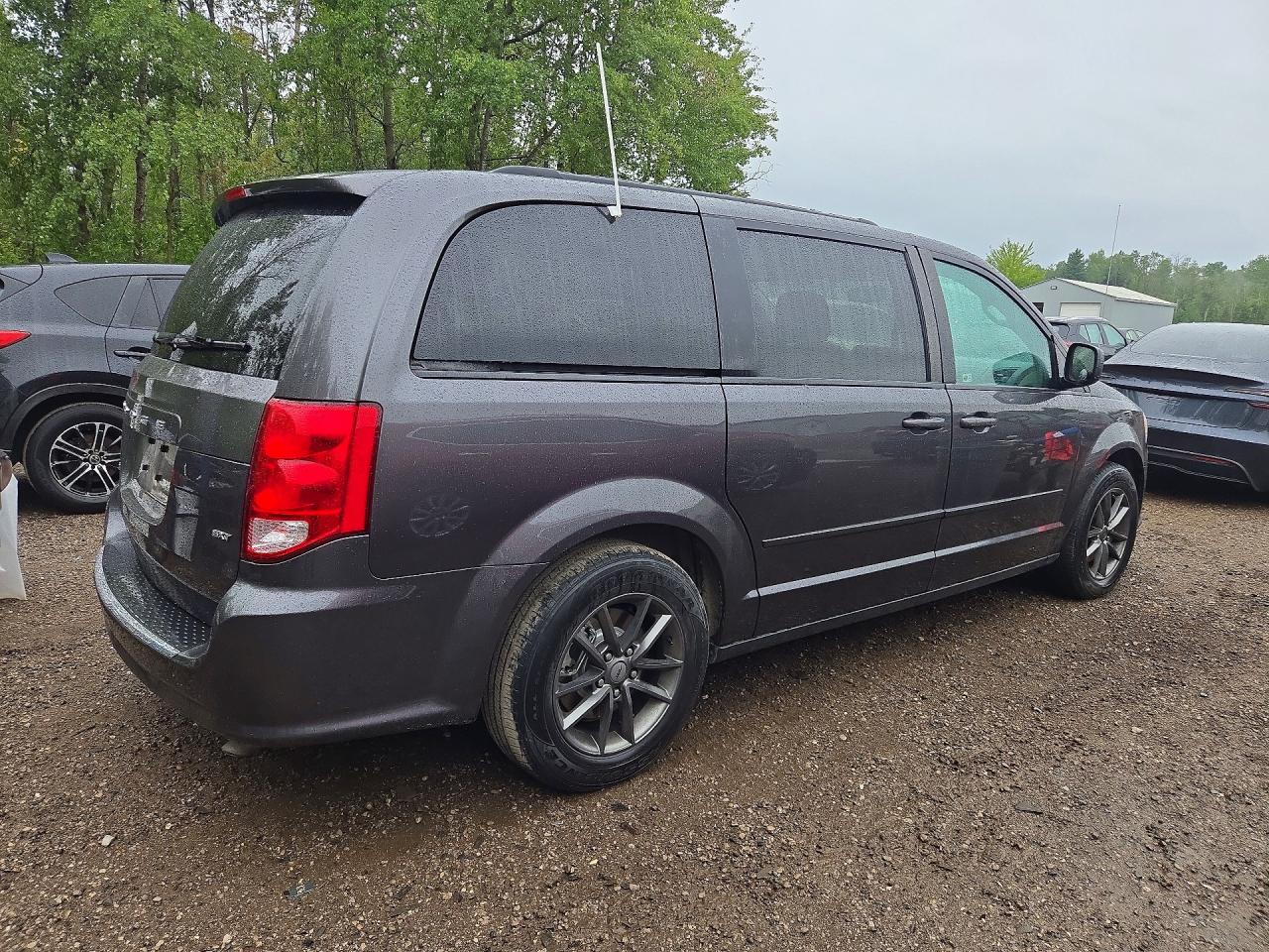 2017 DODGE GRAND CARAVAN SE — снимка 3