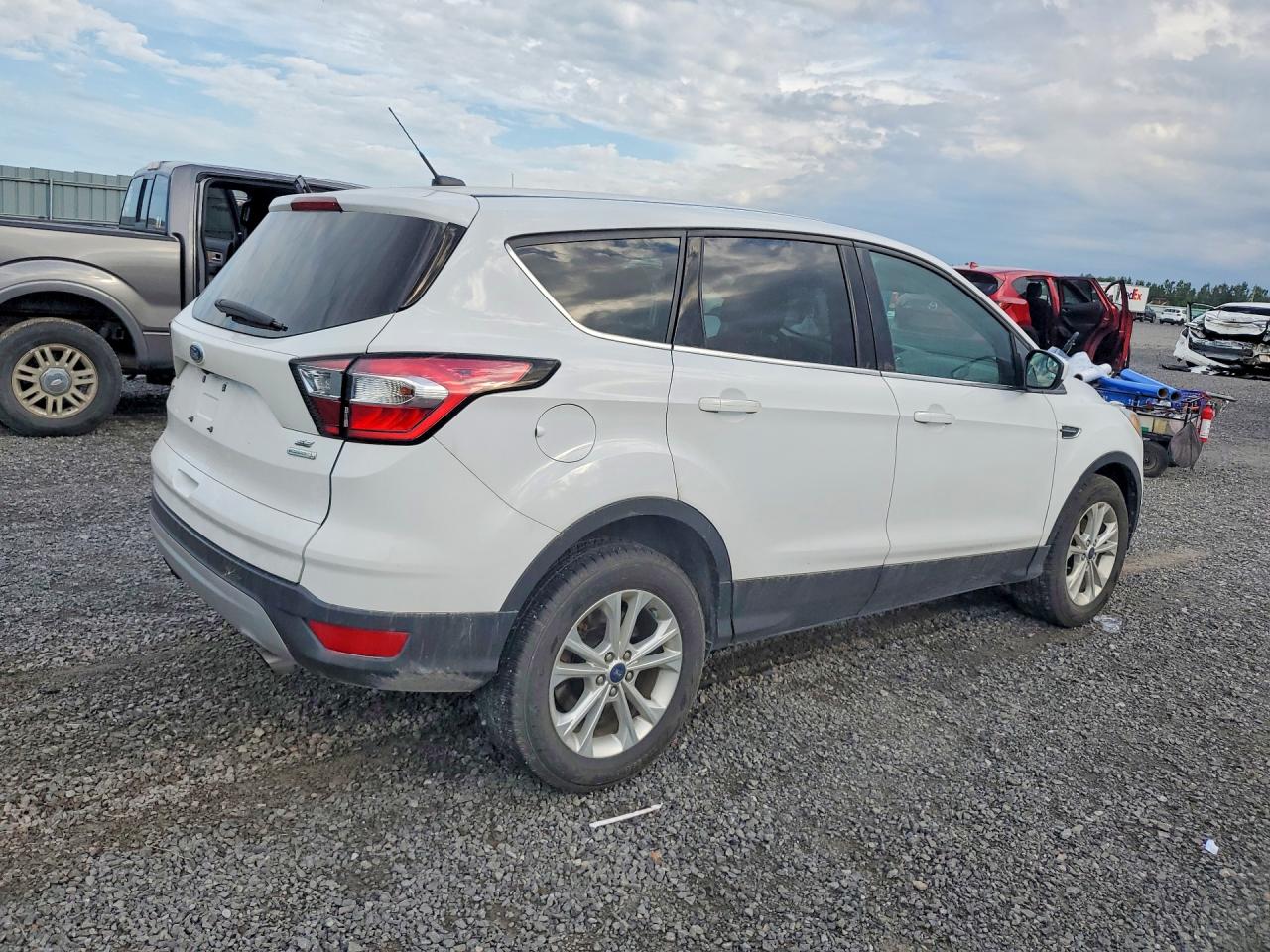 2017 FORD ESCAPE SE — снимка 3