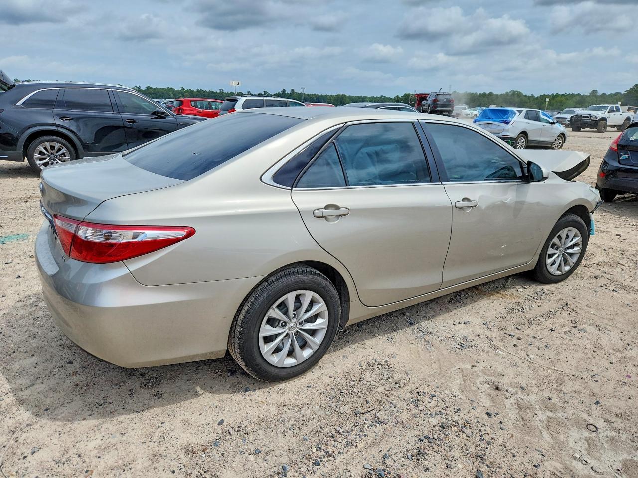 2016 TOYOTA CAMRY LE — снимка 3