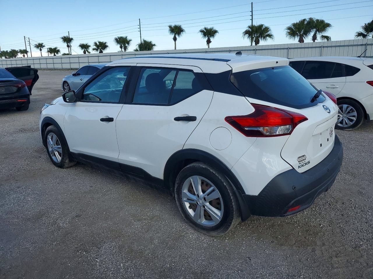 2020 NISSAN KICKS S — снимка 2