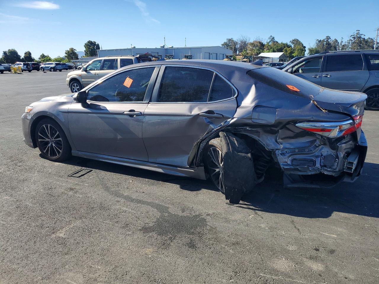 2019 TOYOTA CAMRY SE — снимка 2