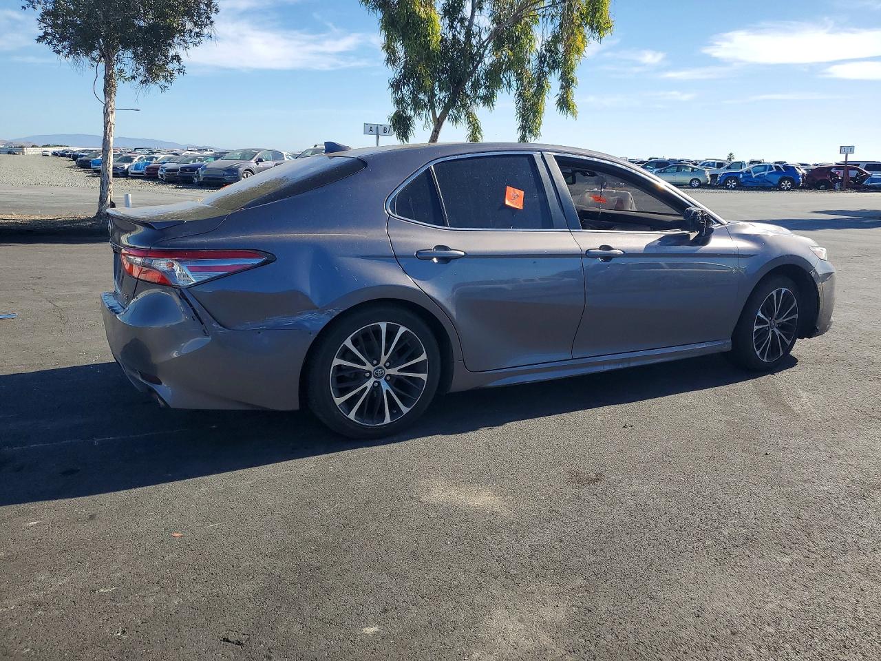 2019 TOYOTA CAMRY SE — снимка 3