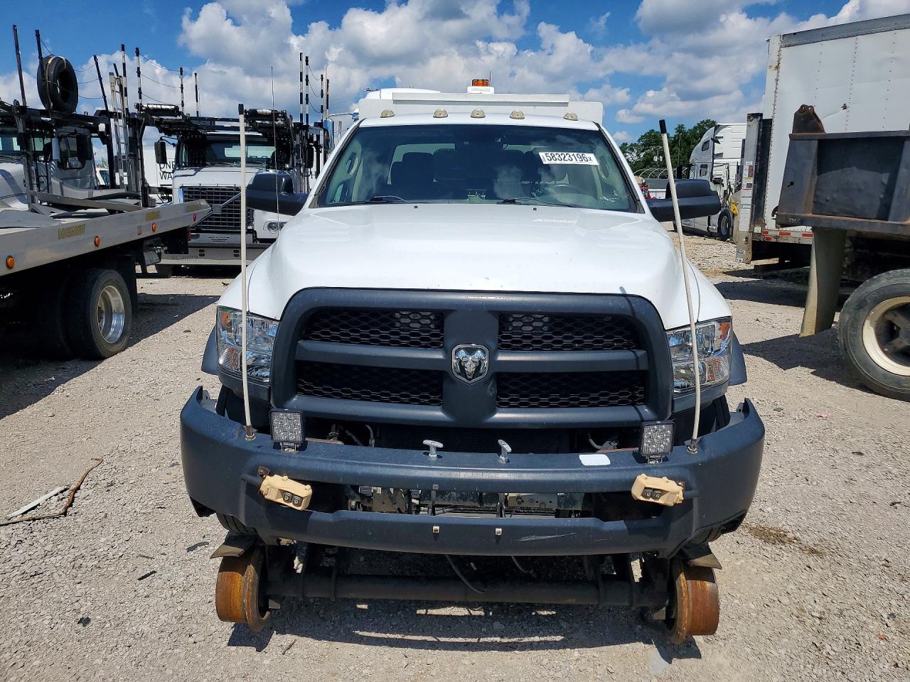 2015 RAM 5500 — снимка 5