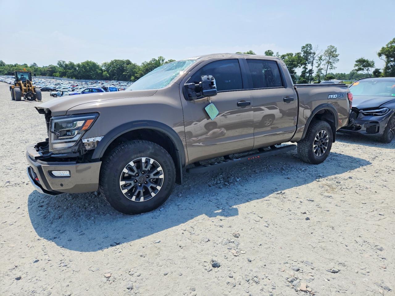 2024 NISSAN TITAN PRO-4X