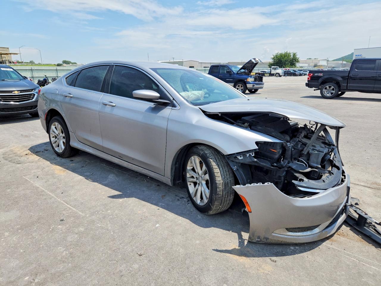 2016 CHRYSLER 200 LIMITED — снимка 4