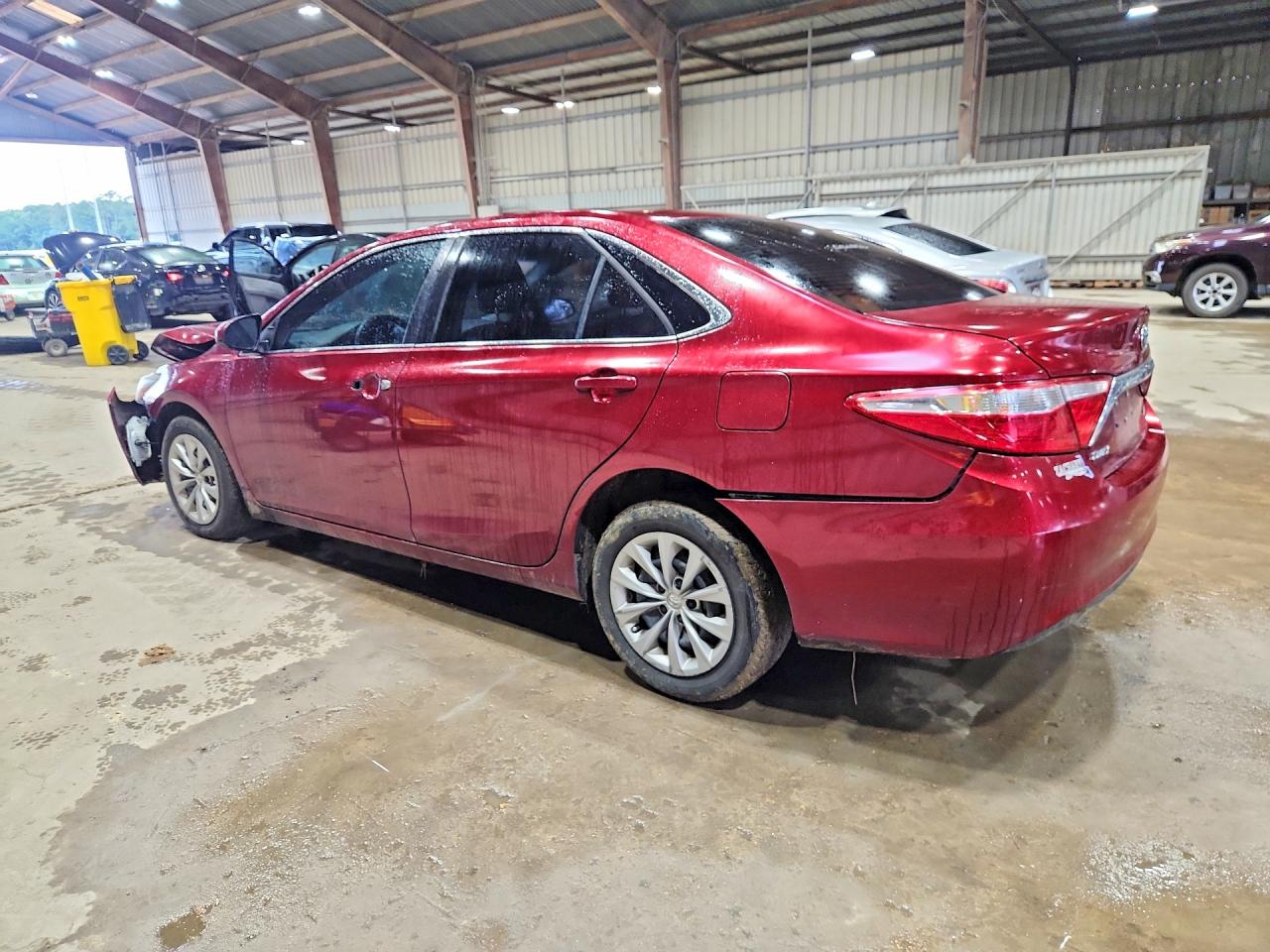 2017 TOYOTA CAMRY LE — снимка 2