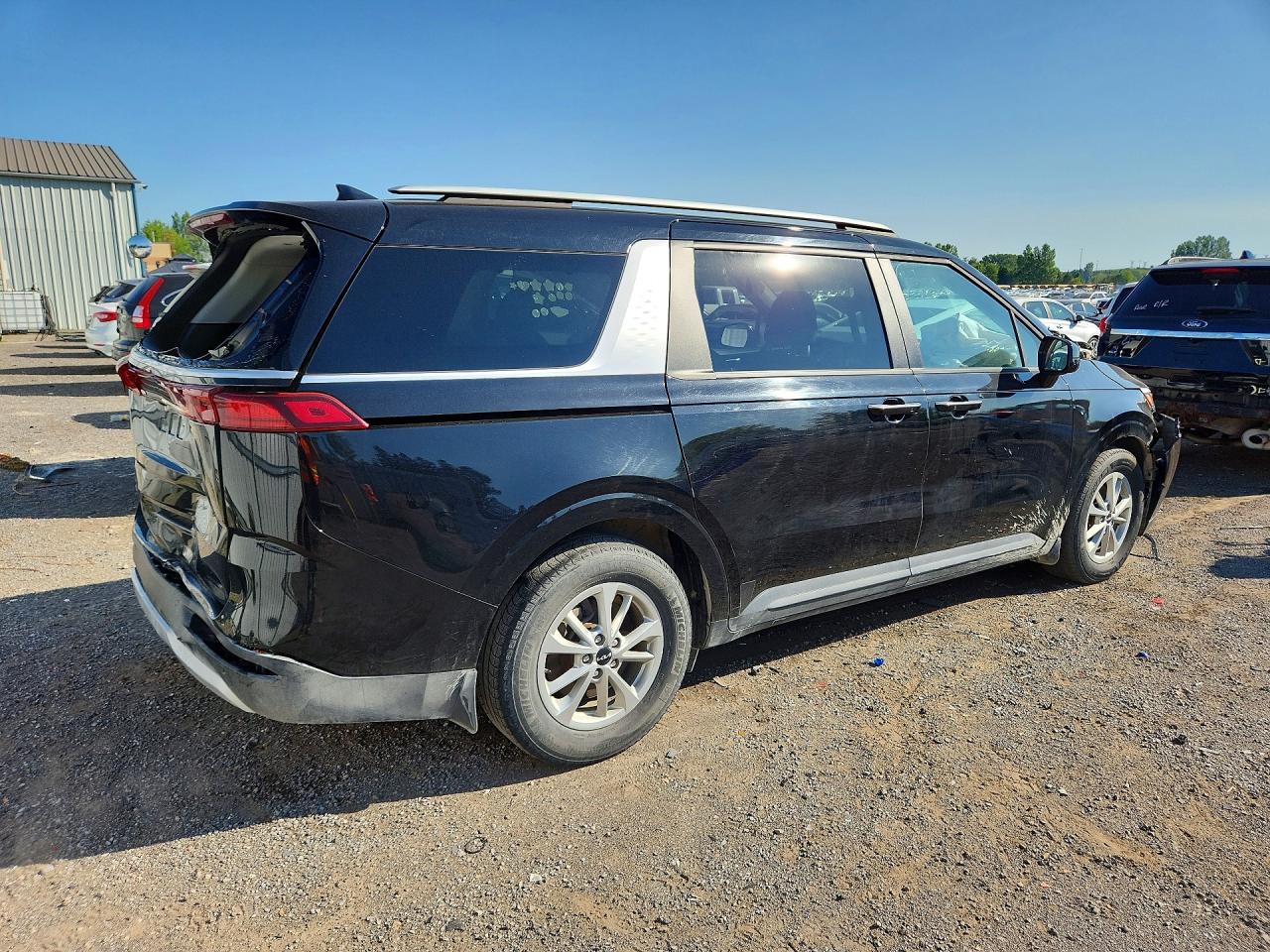 2024 KIA CARNIVAL LX — снимка 3