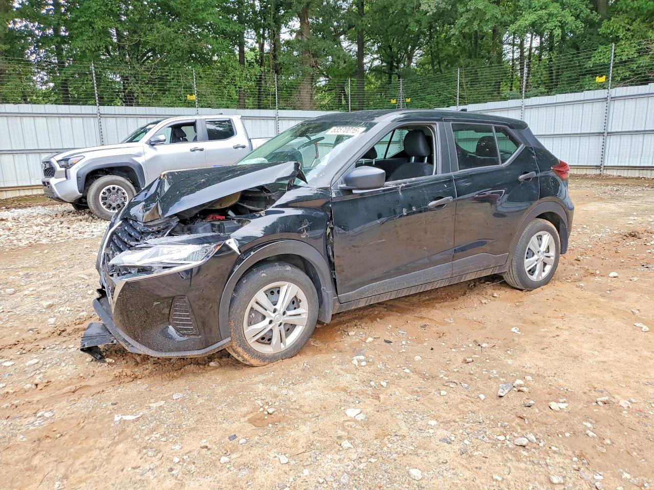 2023 NISSAN KICKS S