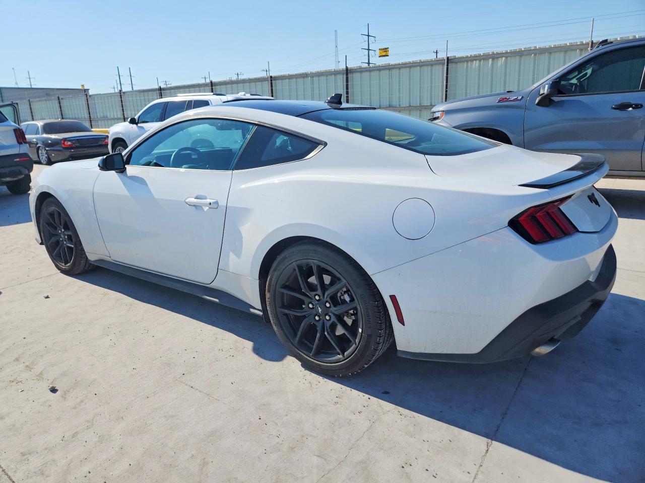 2025 FORD MUSTANG — снимка 2