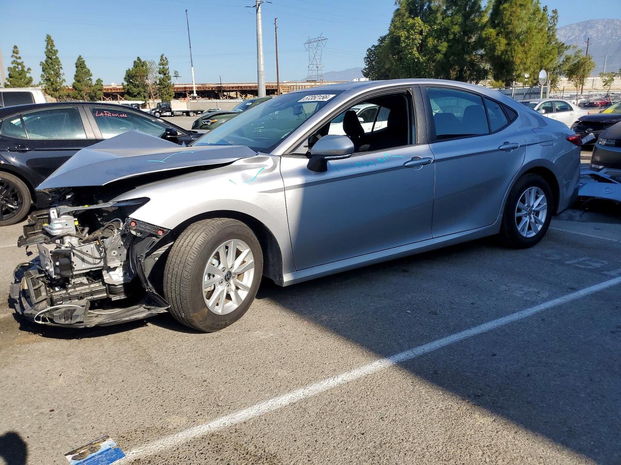 2025 TOYOTA CAMRY LE