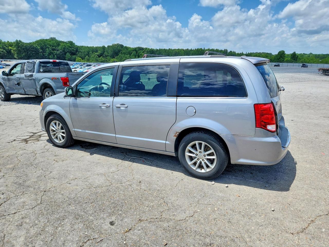 2018 DODGE GRAND CARAVAN SXT — снимка 2