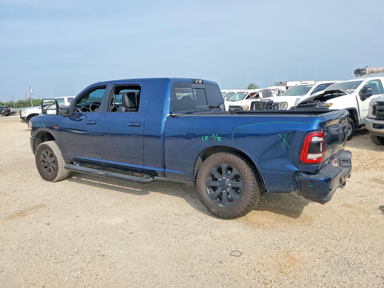 2024 RAM 2500 LARAMIE — снимка 2