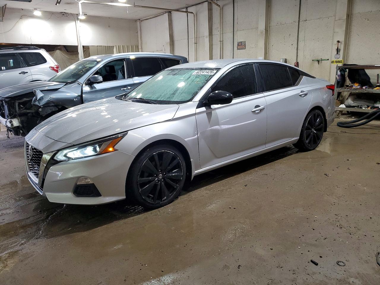 2019 NISSAN ALTIMA SR