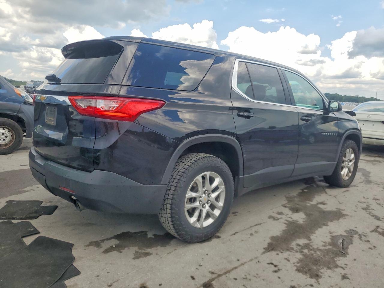 2020 CHEVROLET TRAVERSE LS — снимка 3