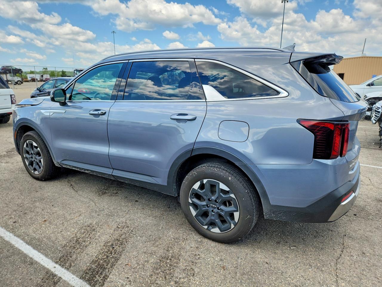 2024 KIA SORENTO S — снимка 2