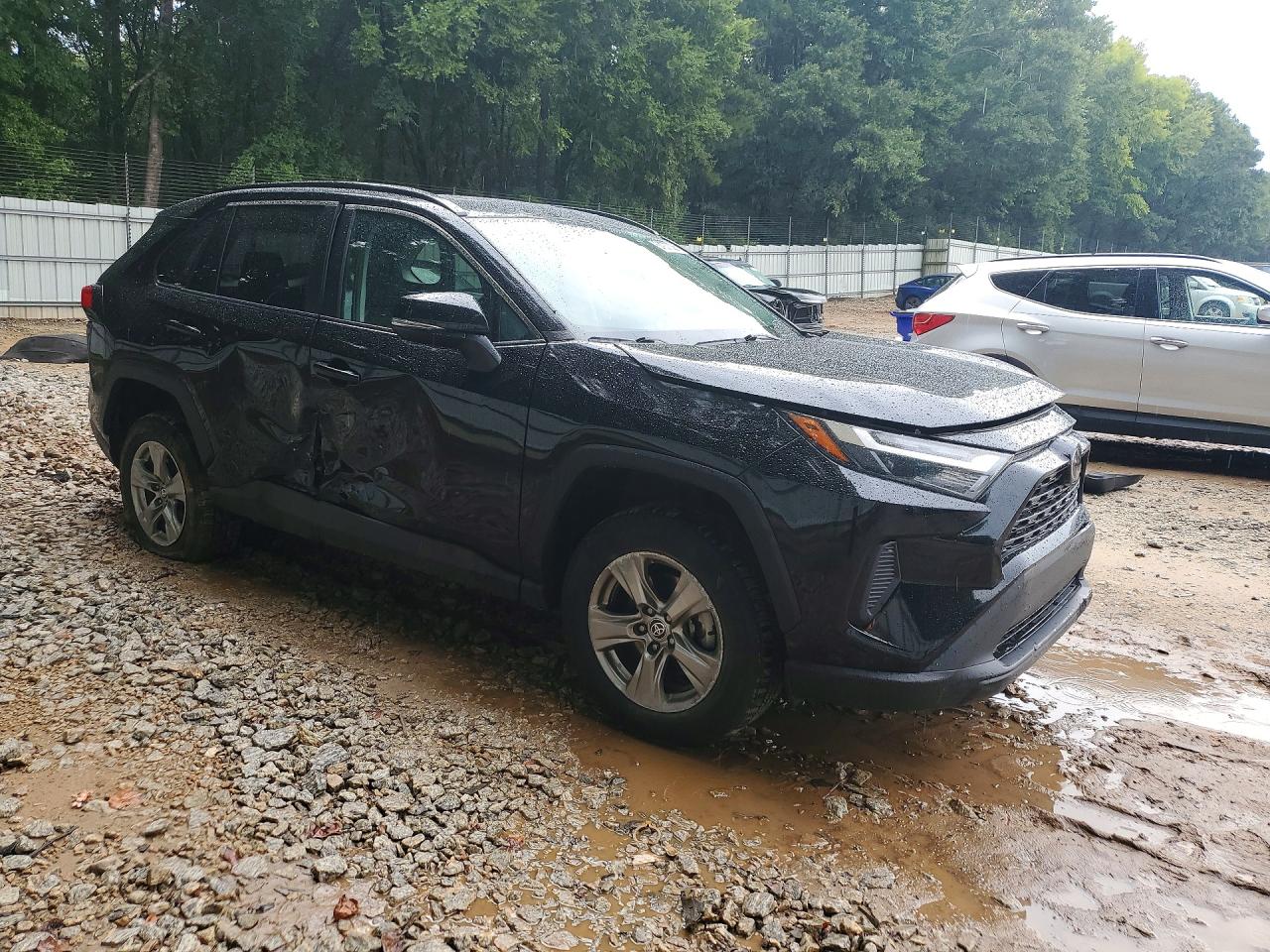 2022 TOYOTA RAV4 XLE — снимка 4