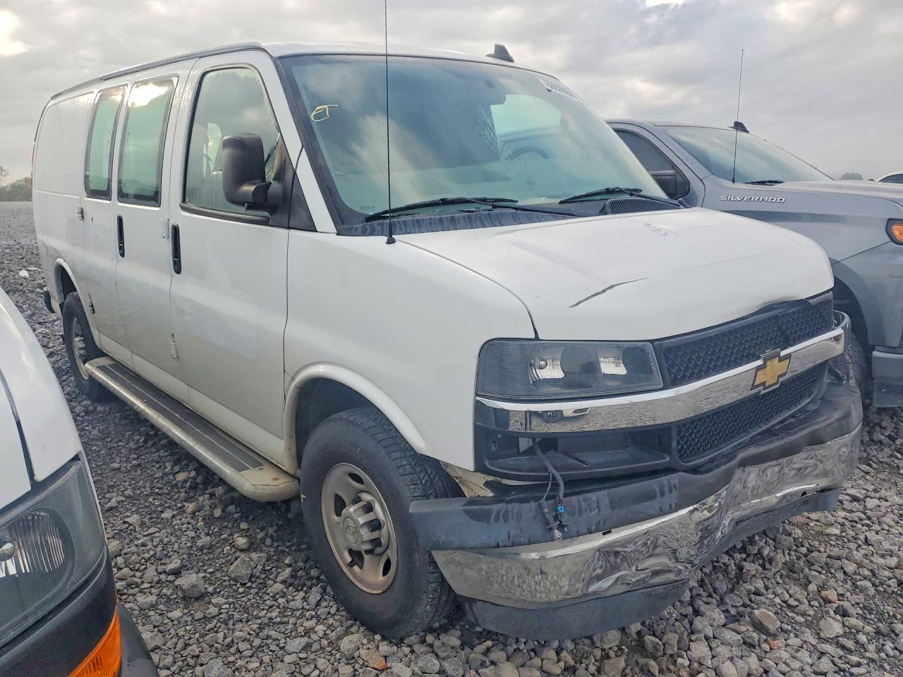 2020 CHEVROLET EXPRESS G2500 — снимка 4