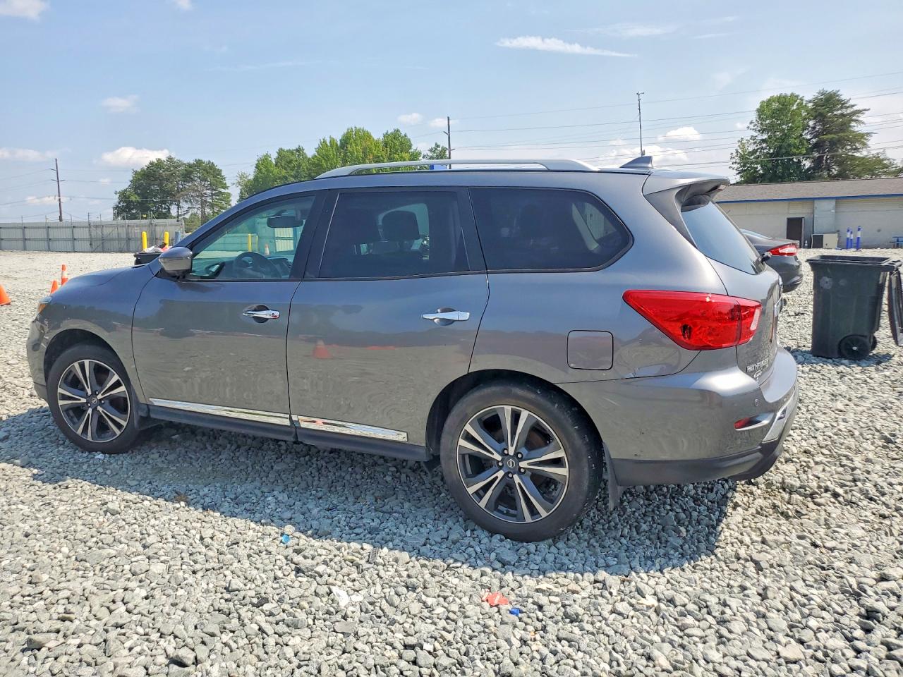 2020 NISSAN PATHFINDER PLATINUM — снимка 2