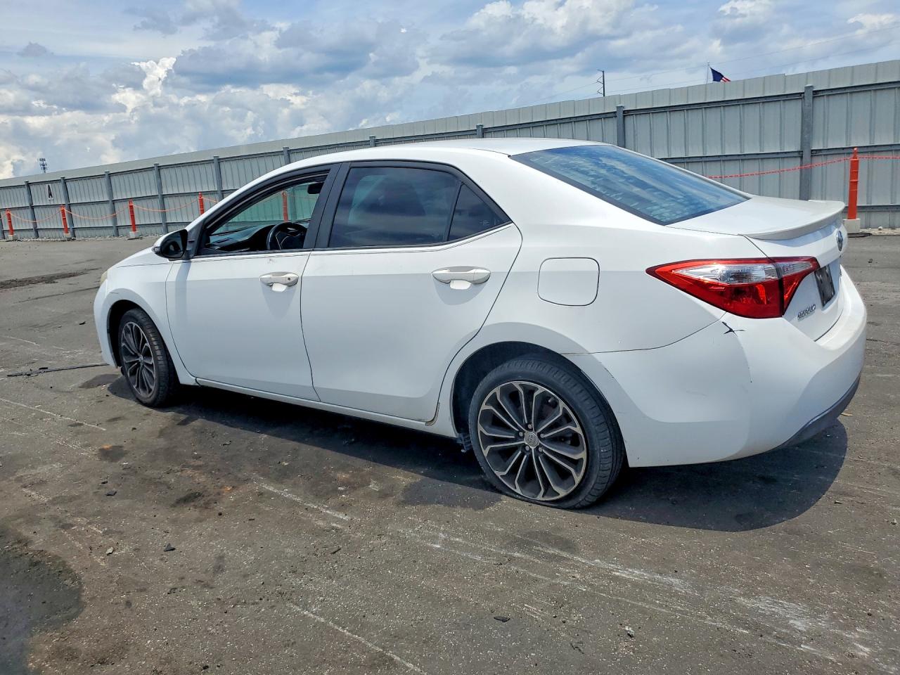 2015 TOYOTA COROLLA S PLUS — снимка 2