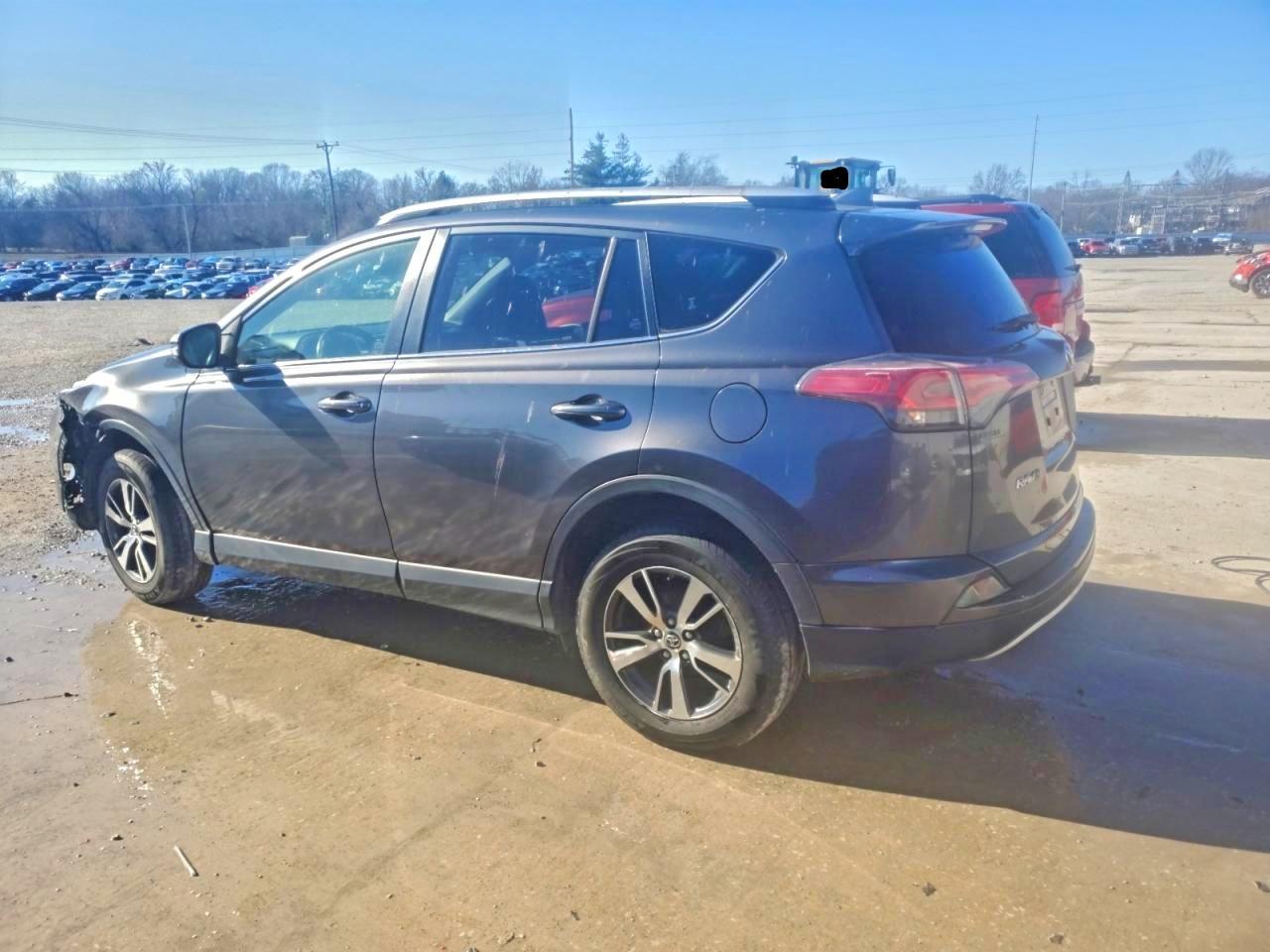 2016 TOYOTA RAV4 XLE — снимка 2