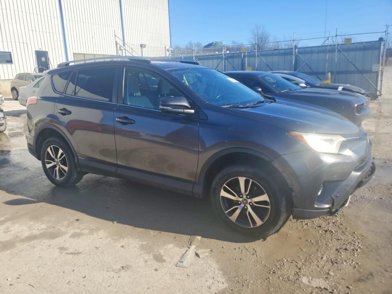 2016 TOYOTA RAV4 XLE — снимка 4