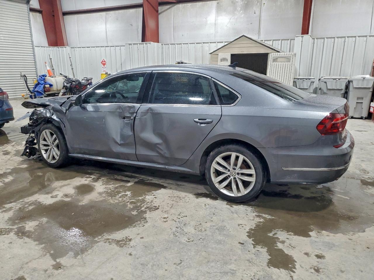 2018 VOLKSWAGEN PASSAT SE — снимка 2