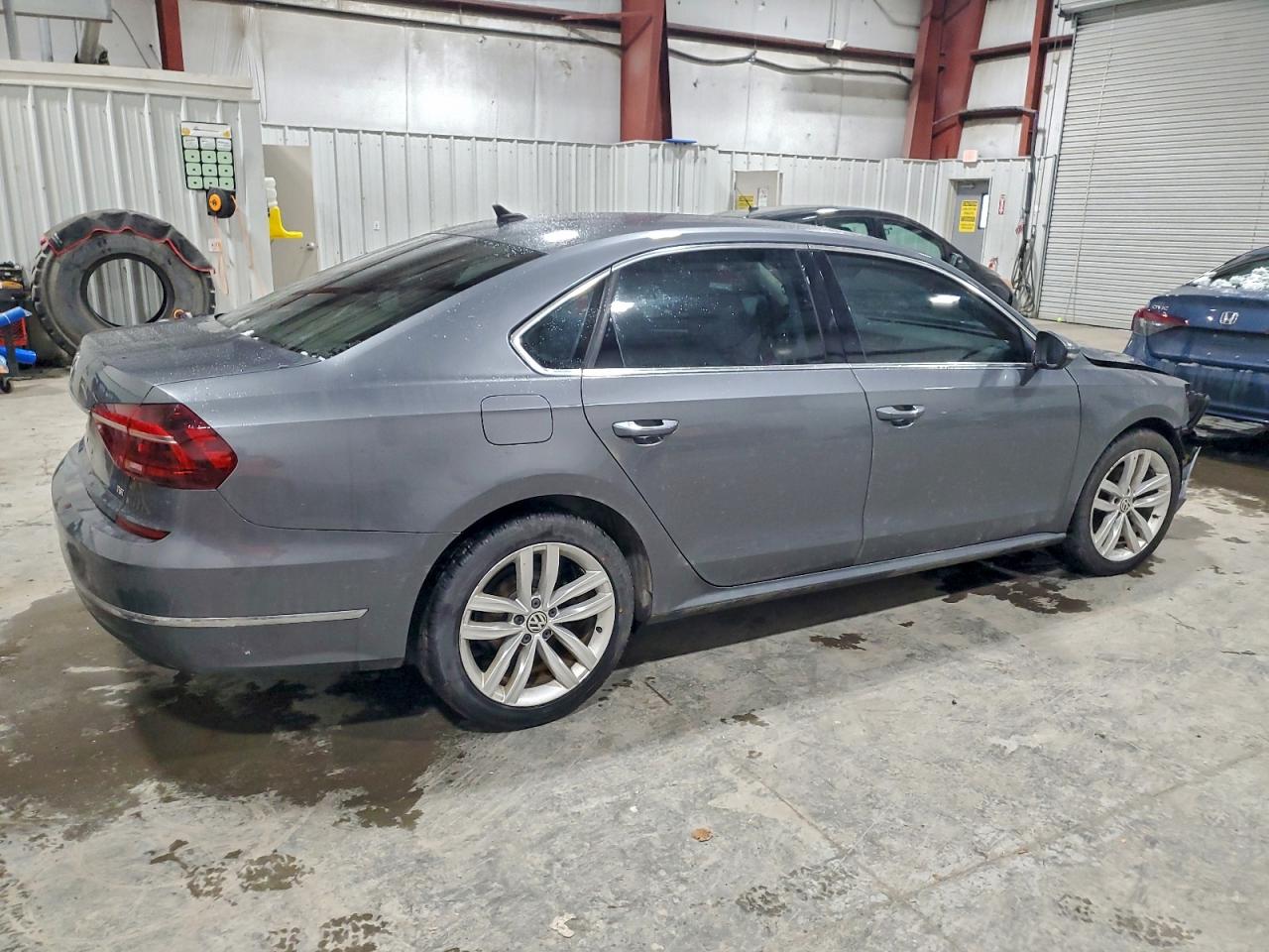 2018 VOLKSWAGEN PASSAT SE — снимка 3