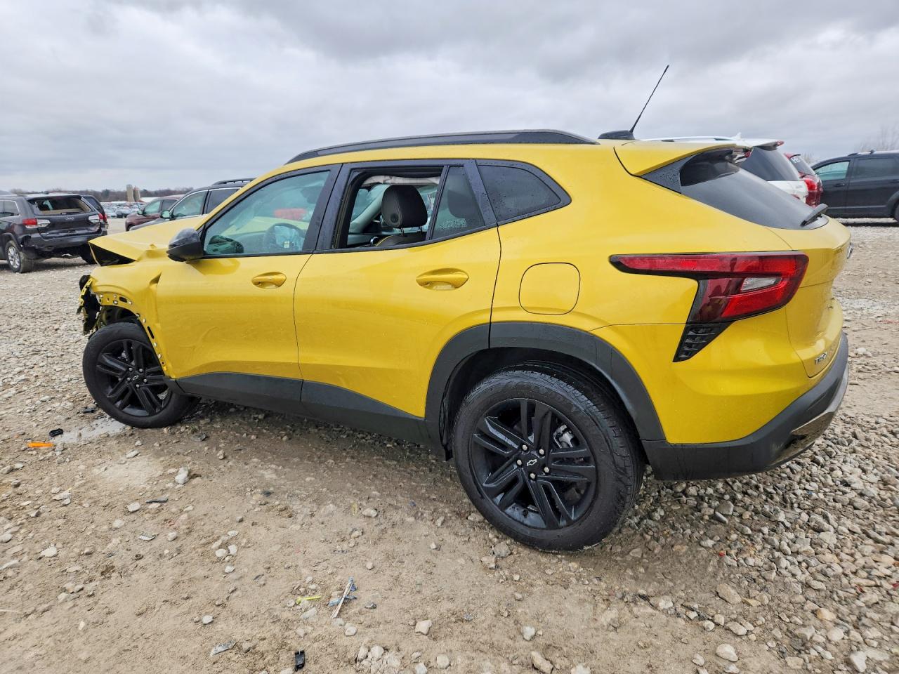 2025 CHEVROLET TRAX ACTIV — снимка 2