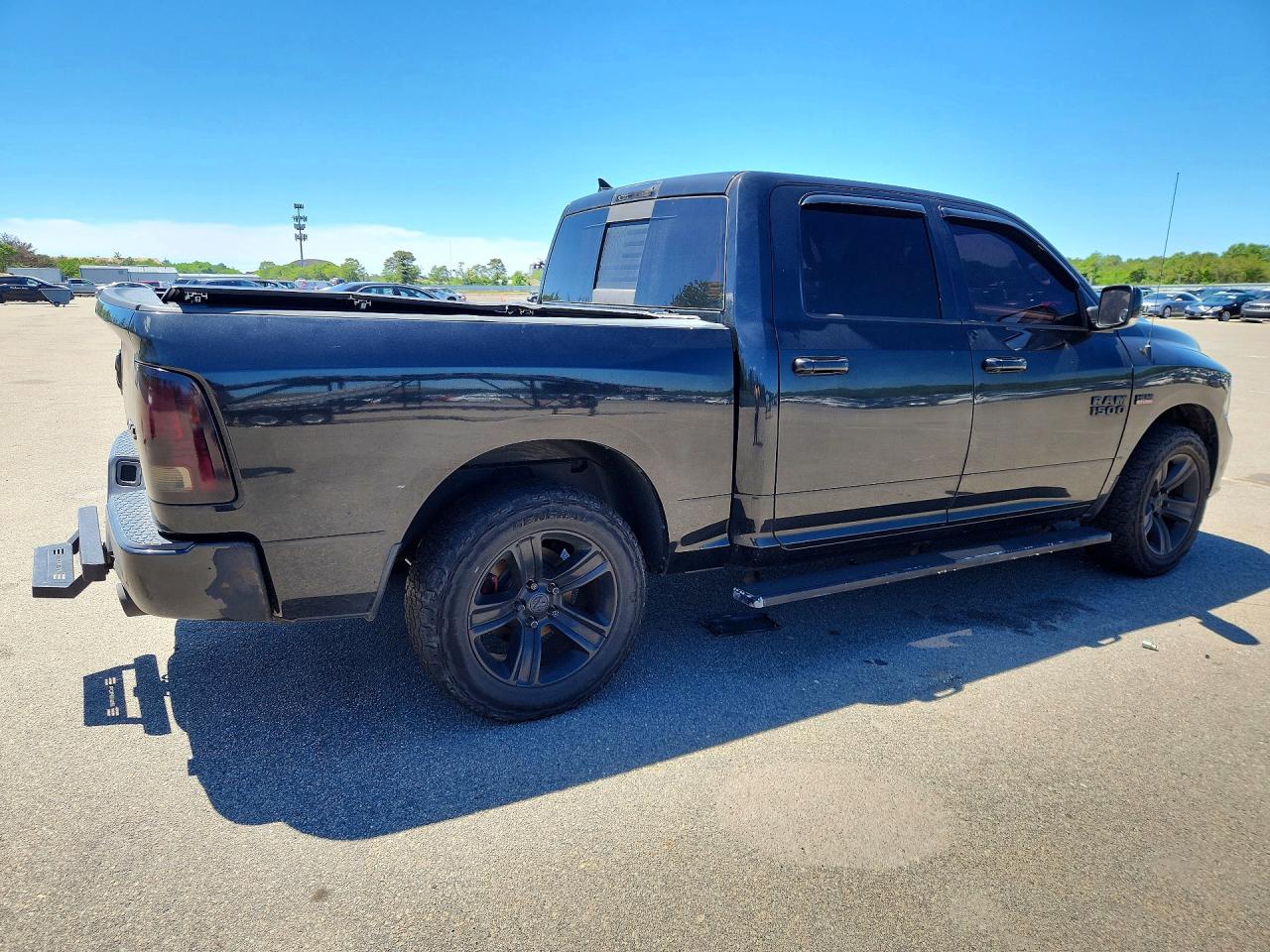 2017 RAM 1500 SPORT — снимка 3