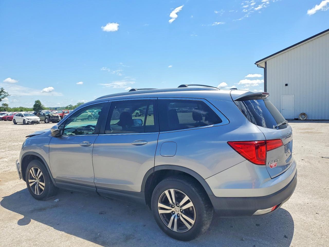 2017 HONDA PILOT EXL — снимка 2