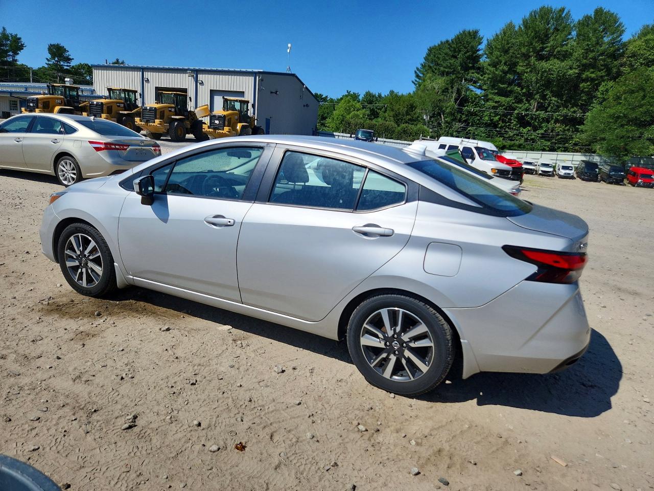 2021 NISSAN VERSA SV — снимка 2