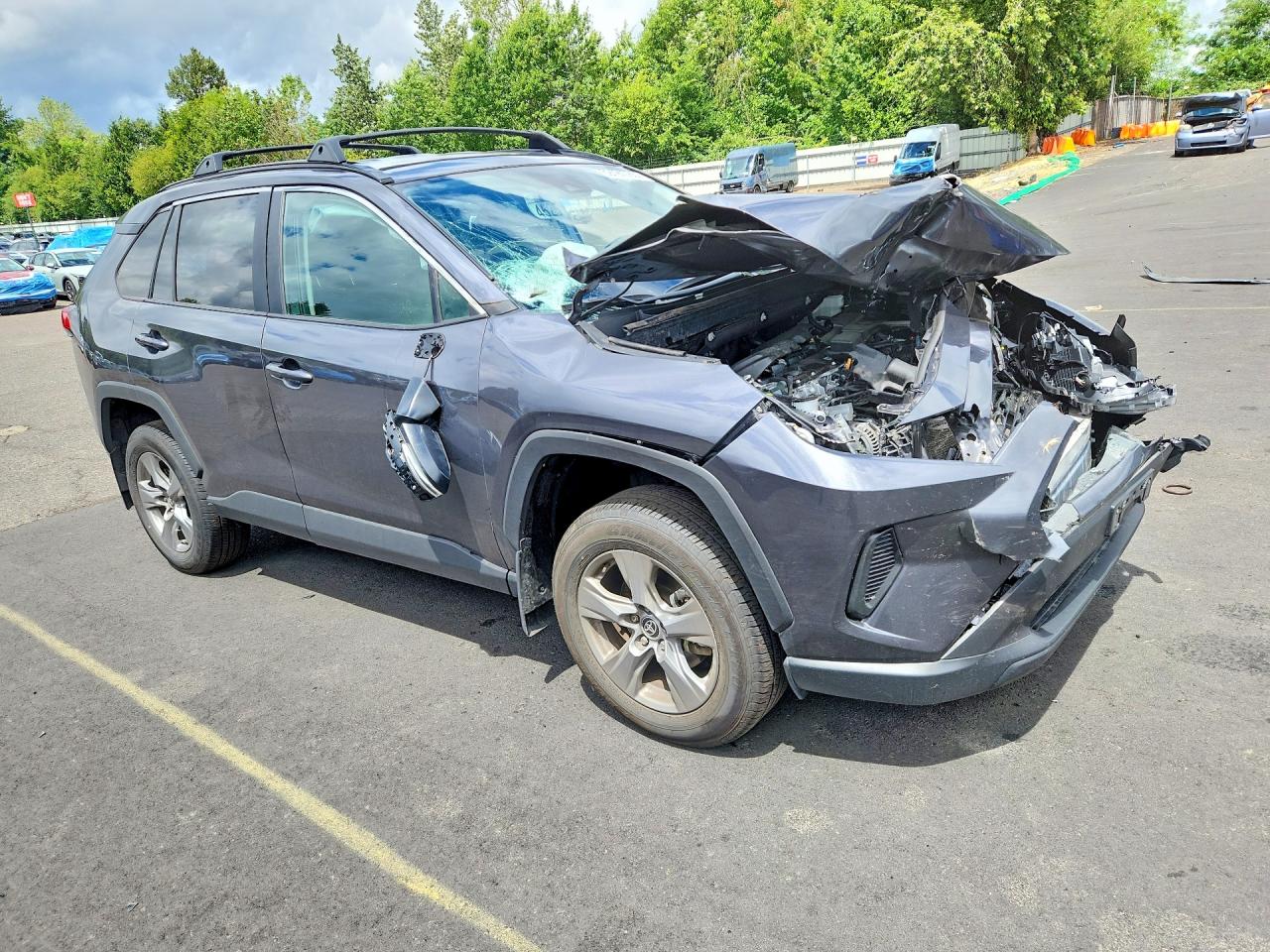 2025 TOYOTA RAV4 XLE — снимка 4