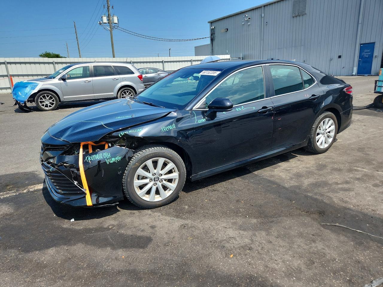 2019 TOYOTA CAMRY LE
