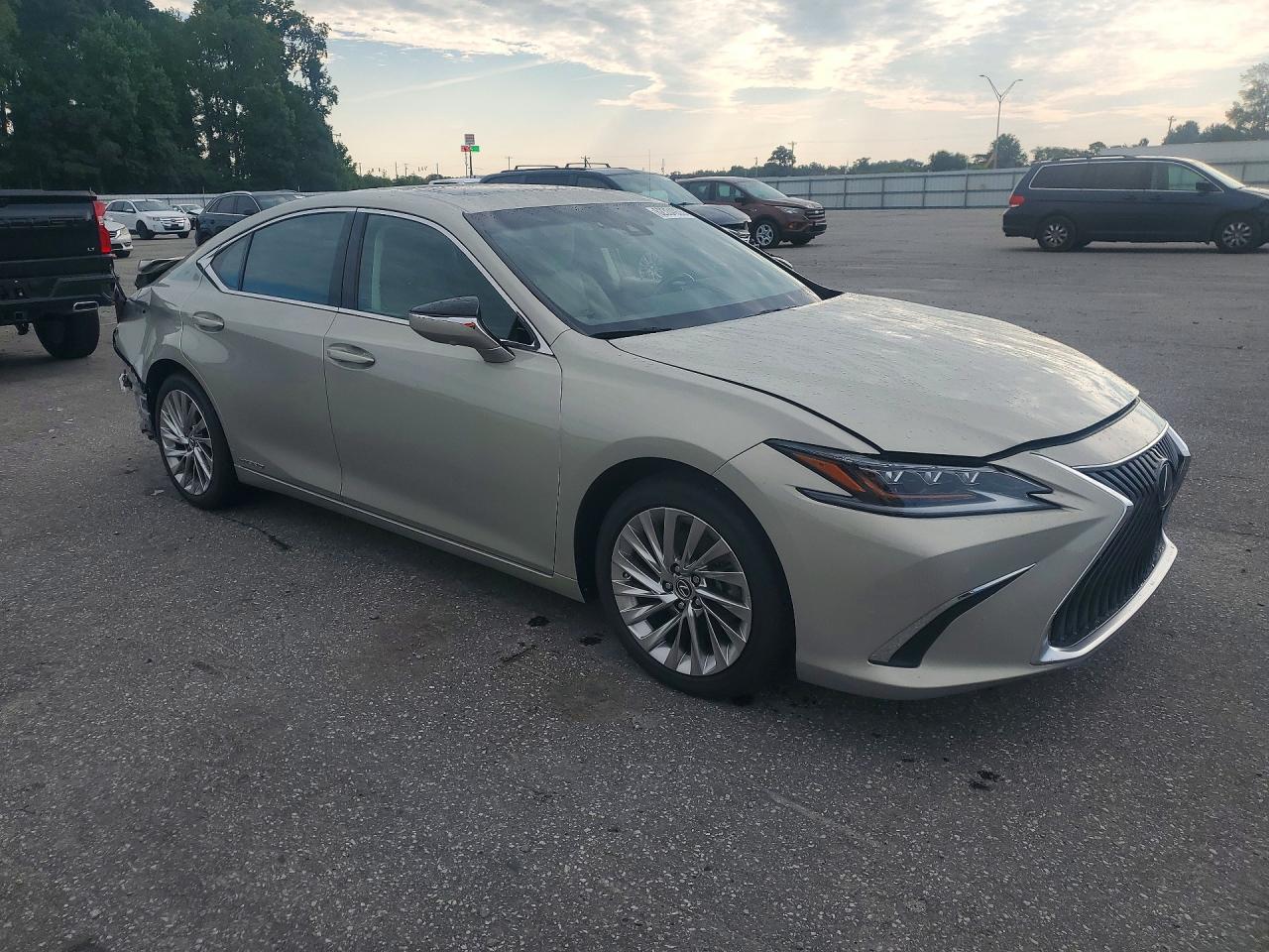 2020 LEXUS ES 300H ULTRA LUXURY — снимка 4