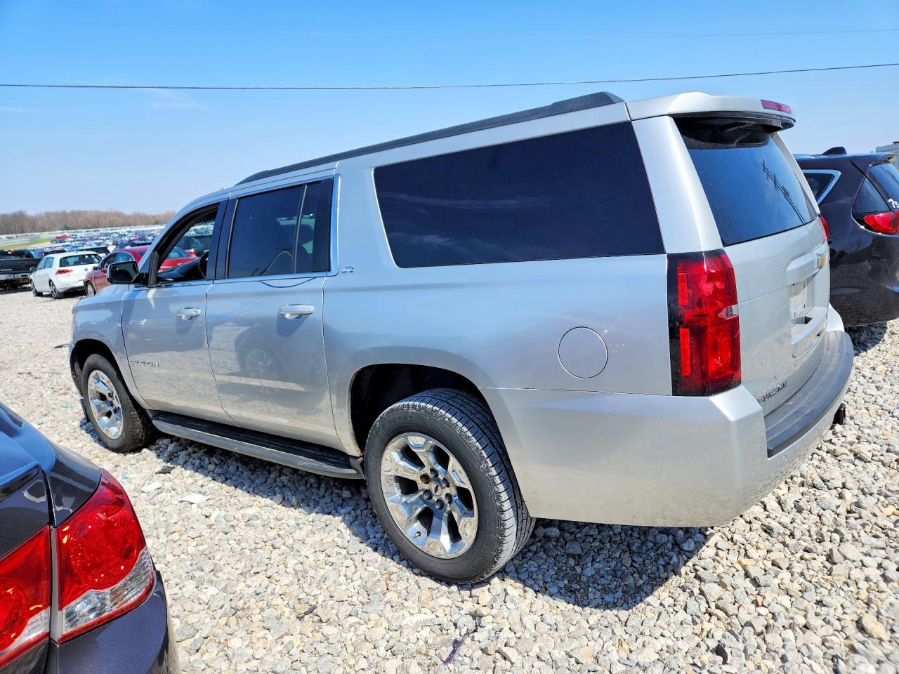 2016 CHEVROLET SUBURBAN K1500 LT — снимка 2
