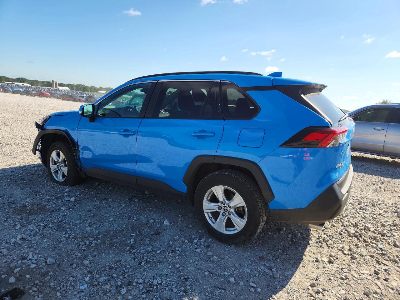 2019 TOYOTA RAV4 XLE — снимка 2